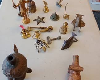 lots of odd smalls and collectibles 