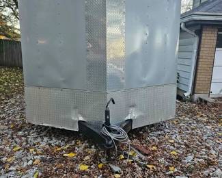 2016   8.5'x24' Tandem Axle enclosed trailer