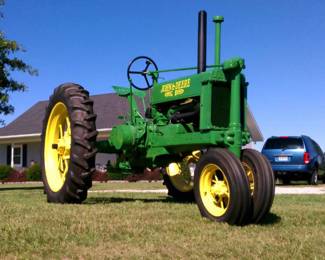 Restored B John Deere tractor a very must see!!!!