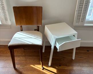 Chit and side table 