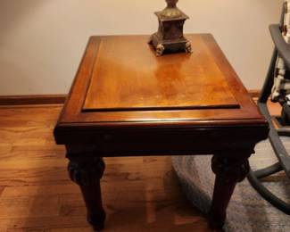 Solid wood endtable