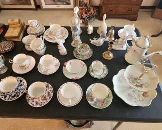 We have teacups and teapots too