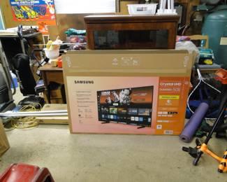 Brand new Samsung TV