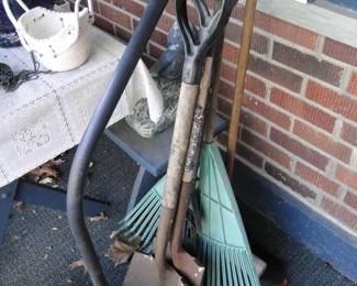 Yard tools, for all the seasons.....................C'mon Spring!