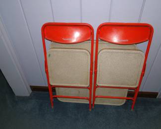 Samsonite vintage table and chairs.  Child size.  Not for adults.  But adults do need to set up the table and chairs, and then clean the set and put it away