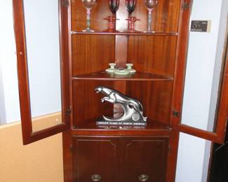 Corner cabinet with all the insides showing