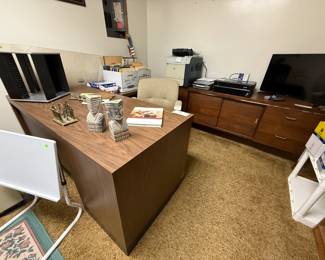 L-shaped office desk