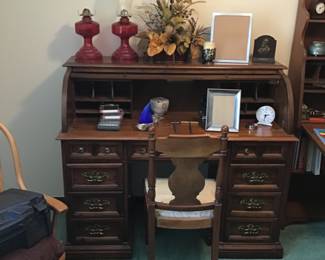Vintage roll top desk 