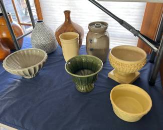 LOTS OF GREAT ACCESSORIES. 