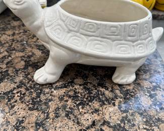 CALIFORNIA POTTERY TURTLE