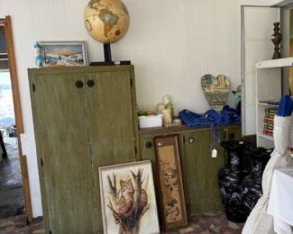 ANTIQUED AVOCADO CABINET, DECORATIVE ACCENTS
