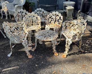 CAST IRON VINTAGE GRAPE 8 PIECE PATIO SET