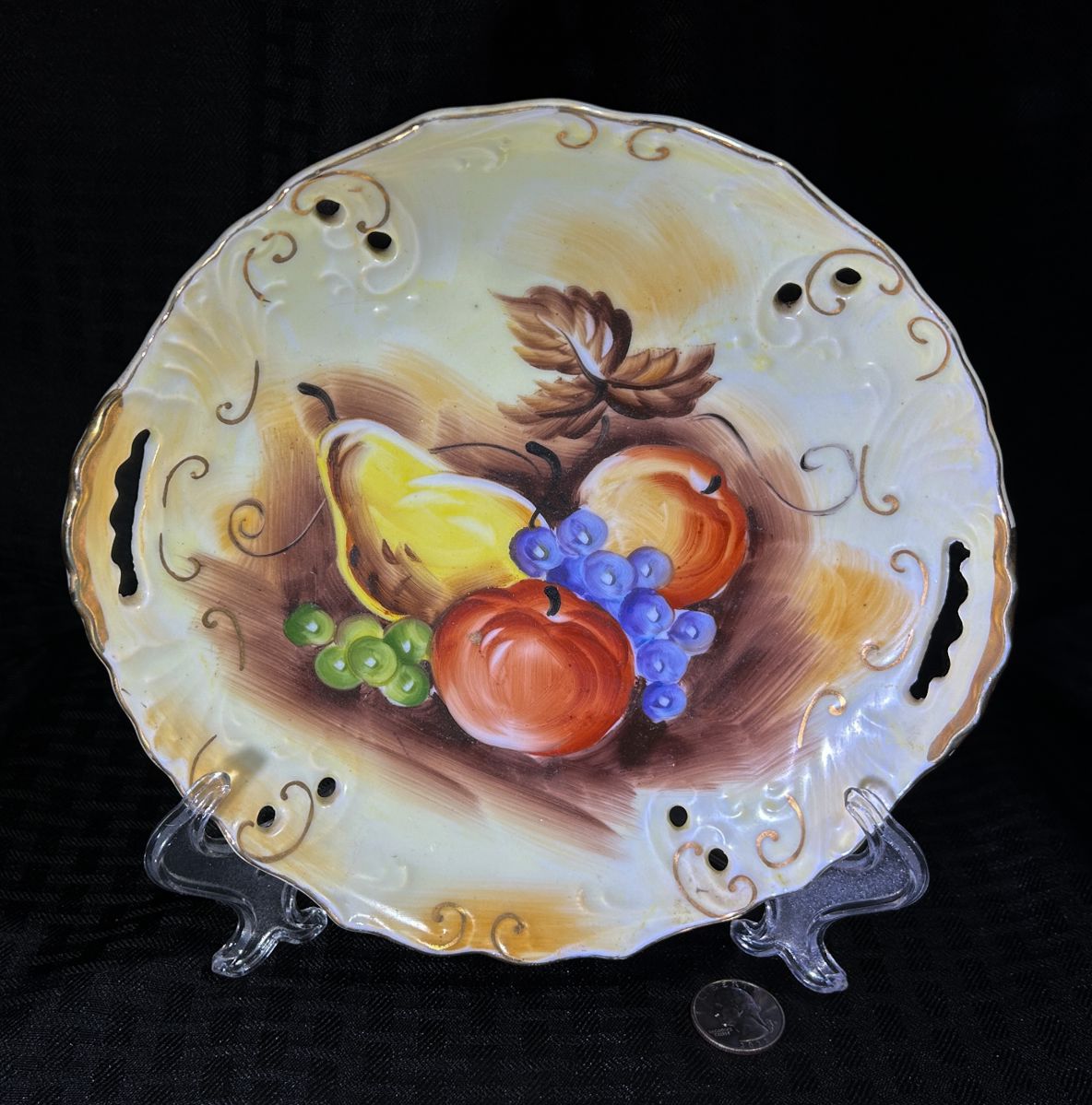 Decorative fruit plate