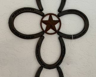 Horseshoe cross