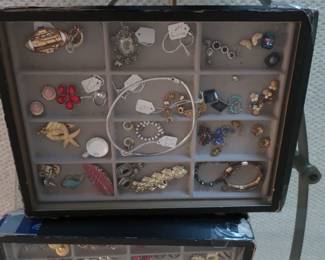 costume  jewelry