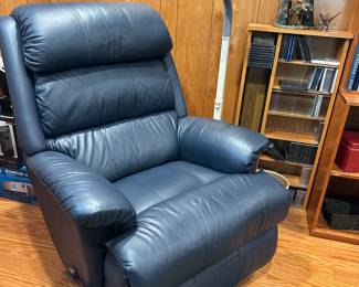 Leather LA-Z-BOY recliner 