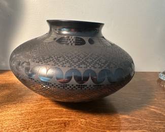 Beautiful signed vase by Naty (Natalie) Ortega from the Tigua/Acoma tribe - design is Anazasi checkber board/river symbol