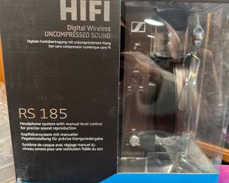 Wireless SENNHEISER headphones new in box 