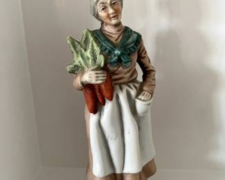 vintage ceramic porcelain elderly lady figurine