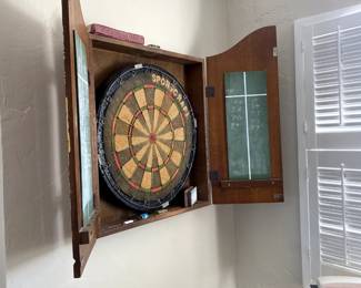 dart board