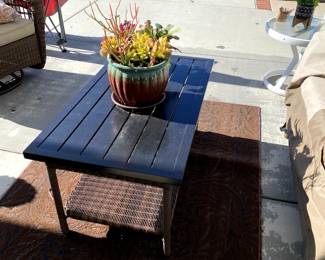 outdoor coffee table and rug