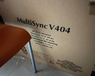 MultiSync V404...new in the box never used