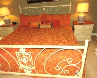 King Size Metal Scroll Head/Footboard Bed Frame & Dual Adjustable Mattress