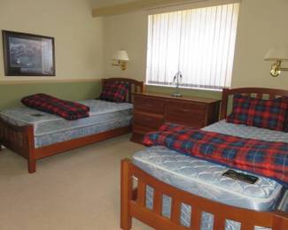 Amish Furniture Twin Beds