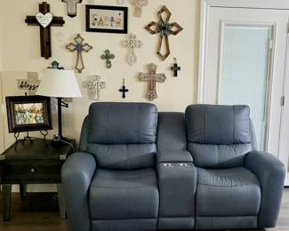 LANDMARK FURNITURE
ITALIAN LEATHER