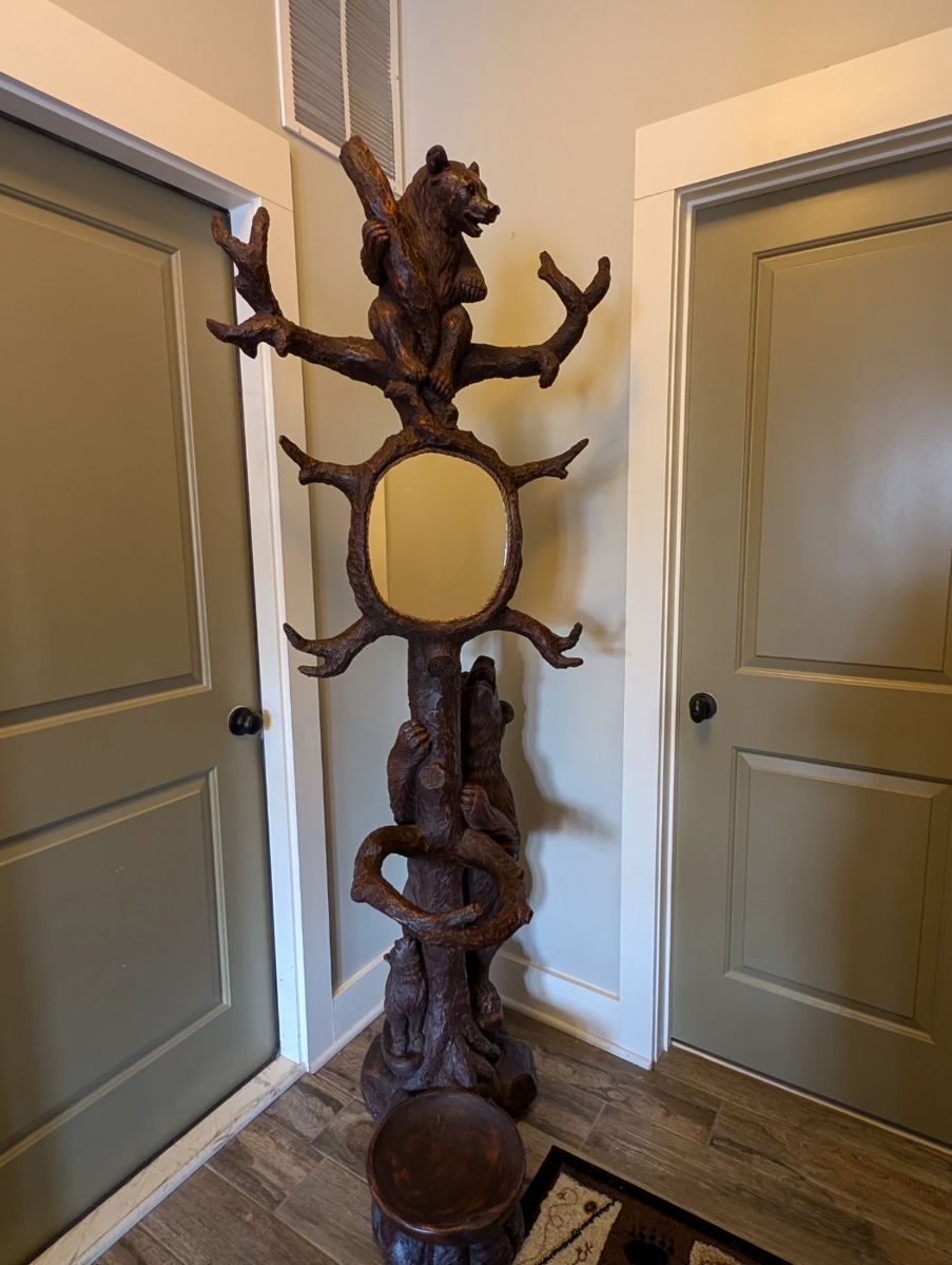 Large resin hall tree with mirror and umbrella pan with a bear motif