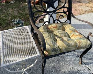Outdoor Decor' Cast Iron Side Chairs Lonestar, Potted Plant Cactus, Metal Side Drink Table