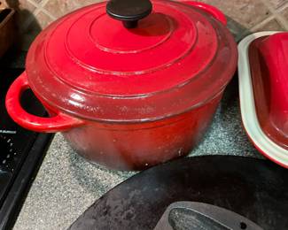 Cast Iron Stewing Pot