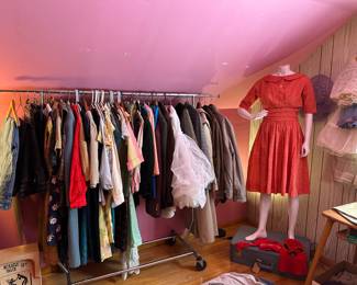 Vintage Men & Women's Clothing