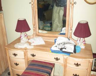 Matching Vanity, Bench & Mirror + 2-Boudoir Lamps