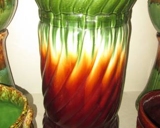 Roseville Jardiniere Stand