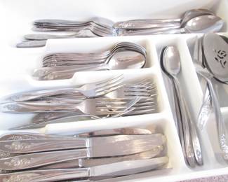 Stainless Flatware Set