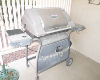 Char Broil Grill + Small Weber Grill