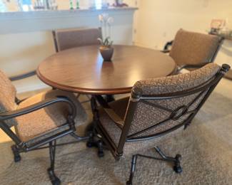 Tempo Furniture Round Bullseye Dinette Table with 4  Swivel & Tilt Caster Dining Chairs