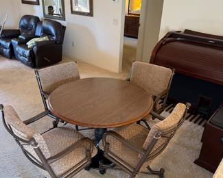 Tempo Furniture Round Bullseye Dinette Table with 4  Swivel & Tilt Caster Dining Chairs