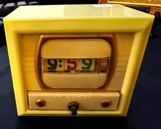 Vintage Tele-Vision Bakelite Clock