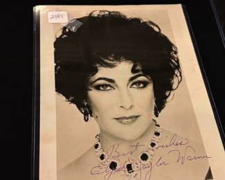 Elizabeth Taylor Head Shot Photo