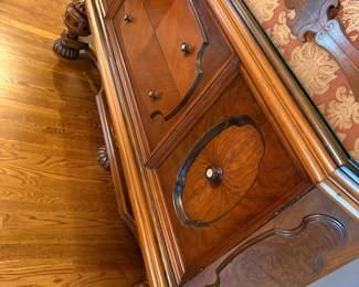 Vintage Jacobean DR