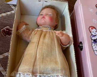 Thumbelina wind up and she moves