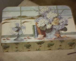 Latch & handle decorative box