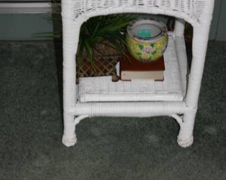 White square wicker table w/shelf  not busted or broken weave
