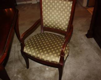 9' dining (or Conference) table w/8 matching chairs and table pads