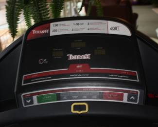 Triumph 400T treadmill. 18" x 47". Works perfectly