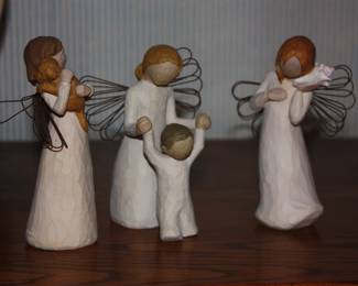 3 Willow Tree figurines