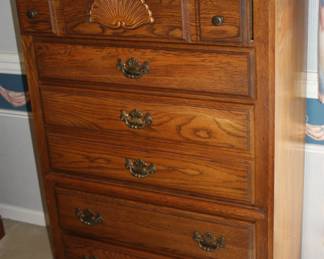 3 piece matching set (will sell separately) wood chest of drawers w/6 drawers
