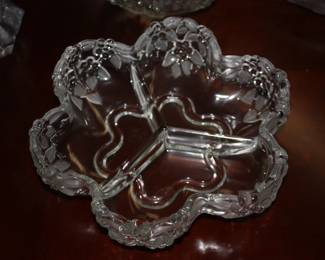 Mikasa grape vine glass bowl w/3 sections condiment -  bowl - no chips or cracks